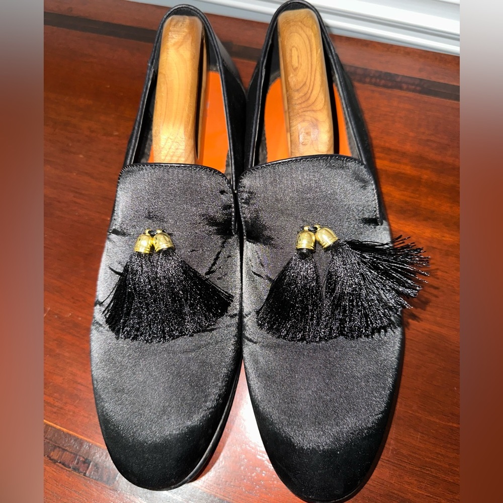 TALLIA, BLACK, SATIN, MEN’S DESIGNER TASSELED FORMAL LOAFERS            Size: 10